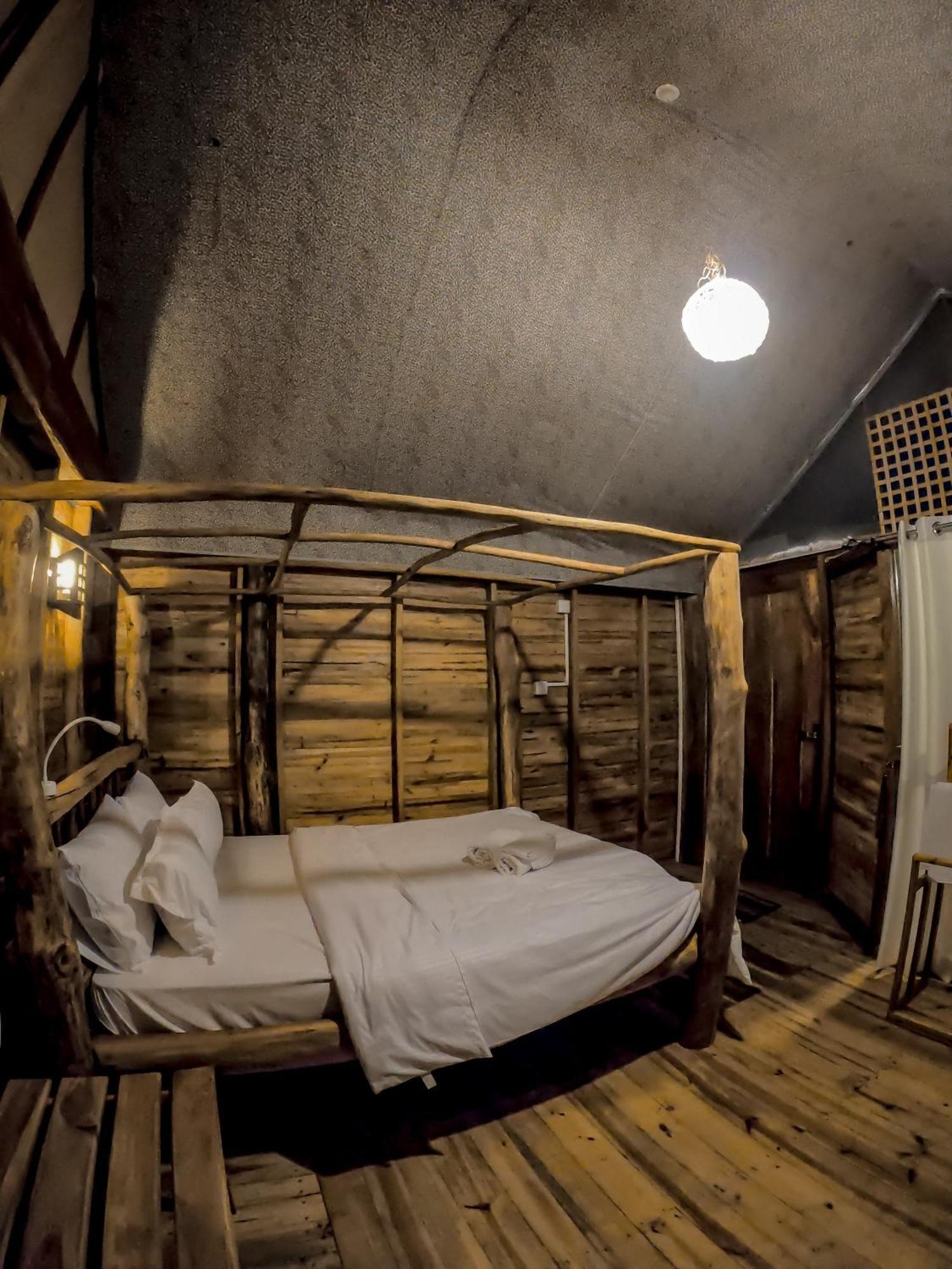 Lamiaceae Wood Cabin Ела Екстериор снимка