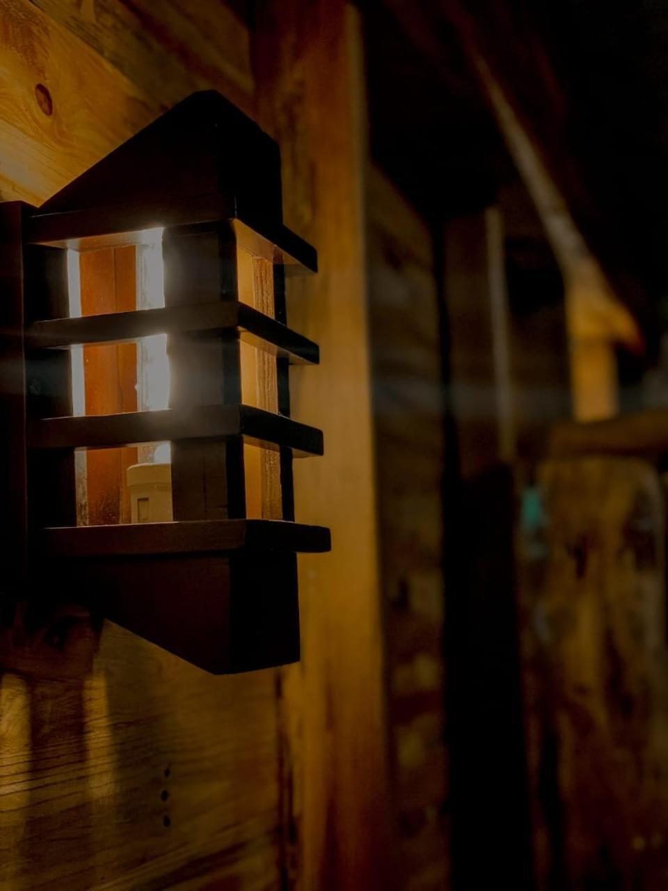 Lamiaceae Wood Cabin Ела Екстериор снимка