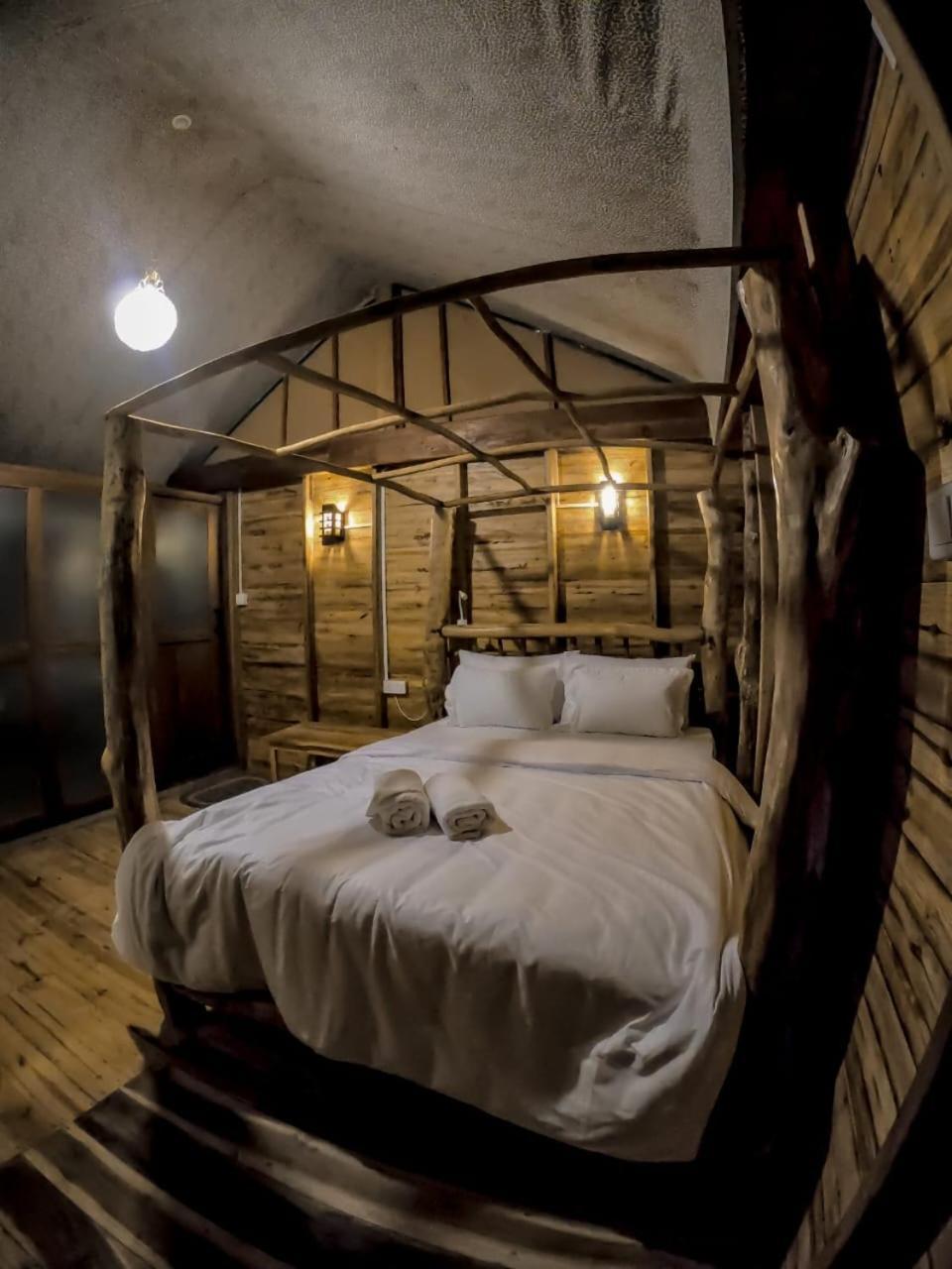 Lamiaceae Wood Cabin Ела Екстериор снимка